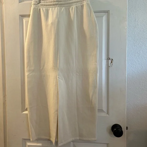 Zara Cream Midi Skirt - Picture 3 of 4